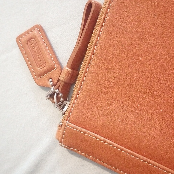 Coach Tan Leather Clutch, Like New - Picture 3 of 4